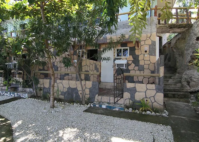 Villa Agatona Garden Resort *